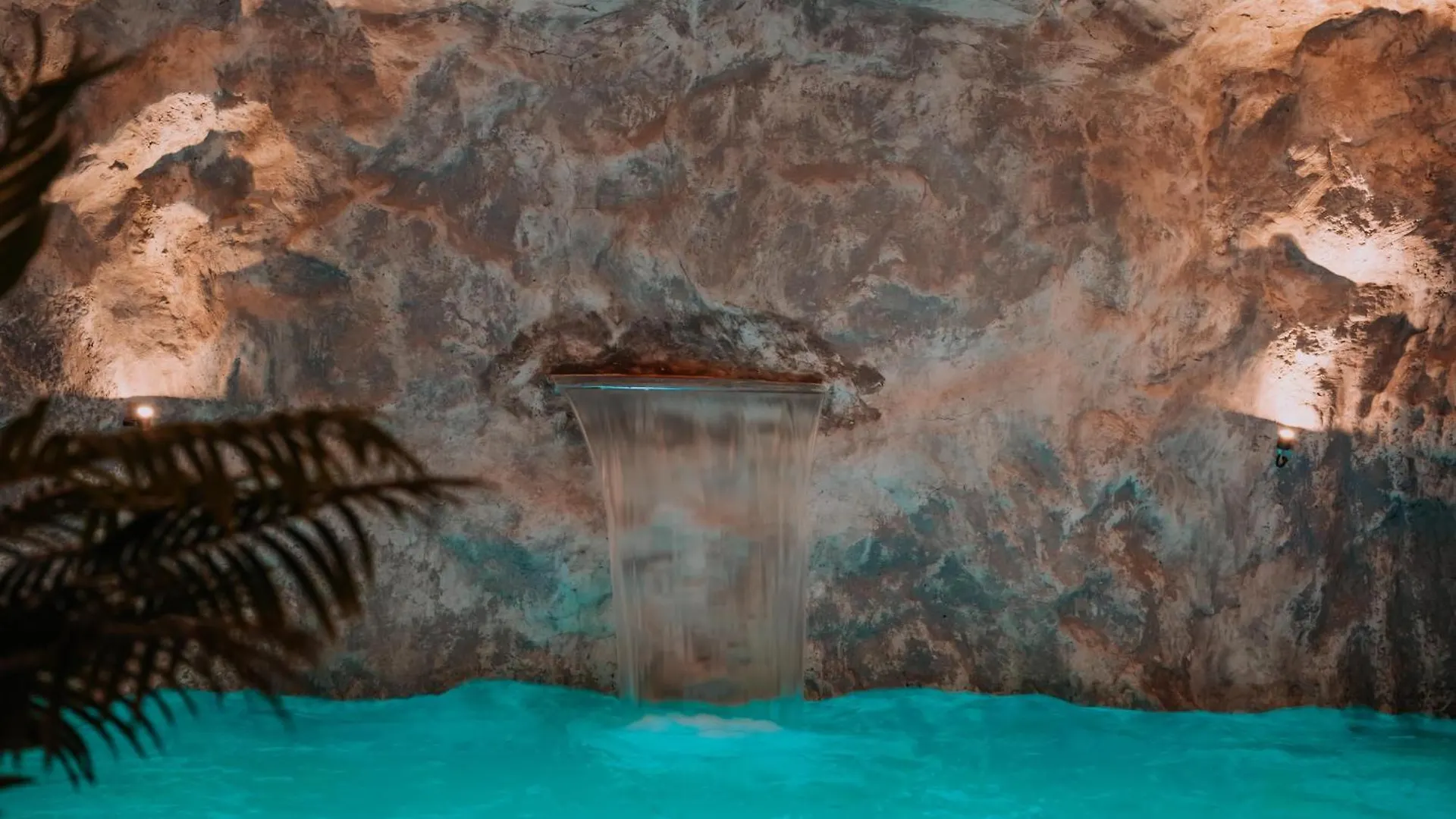 Ftelia Black Villas Hotel