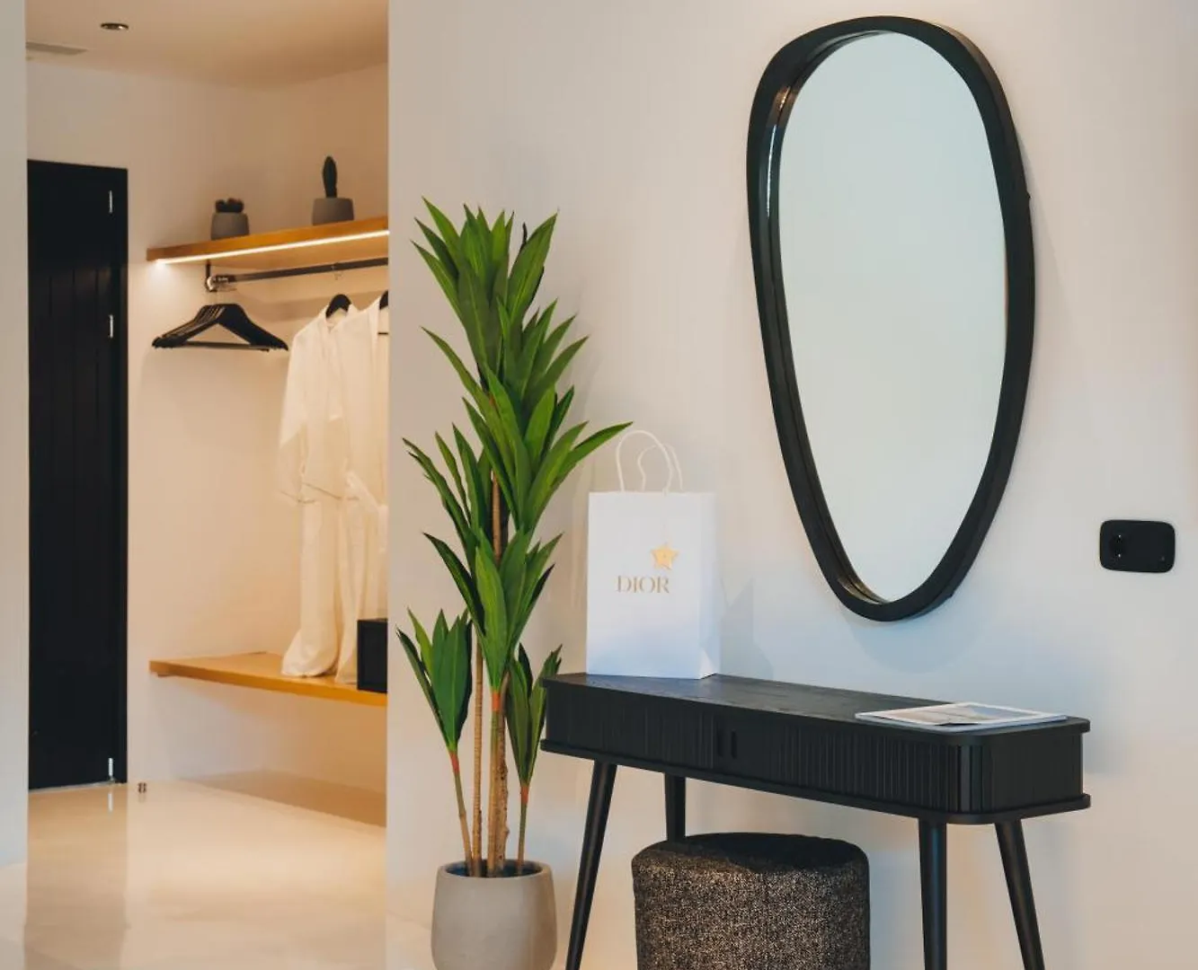 Hotel Ftelia Black Villas