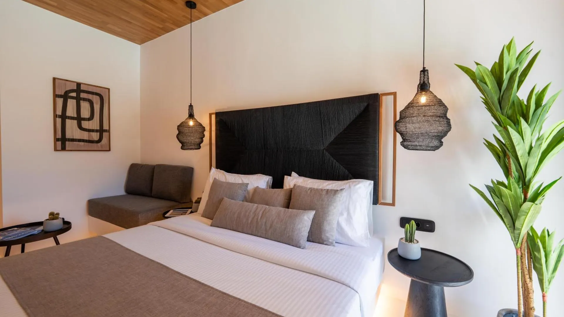 Ftelia Black Villas