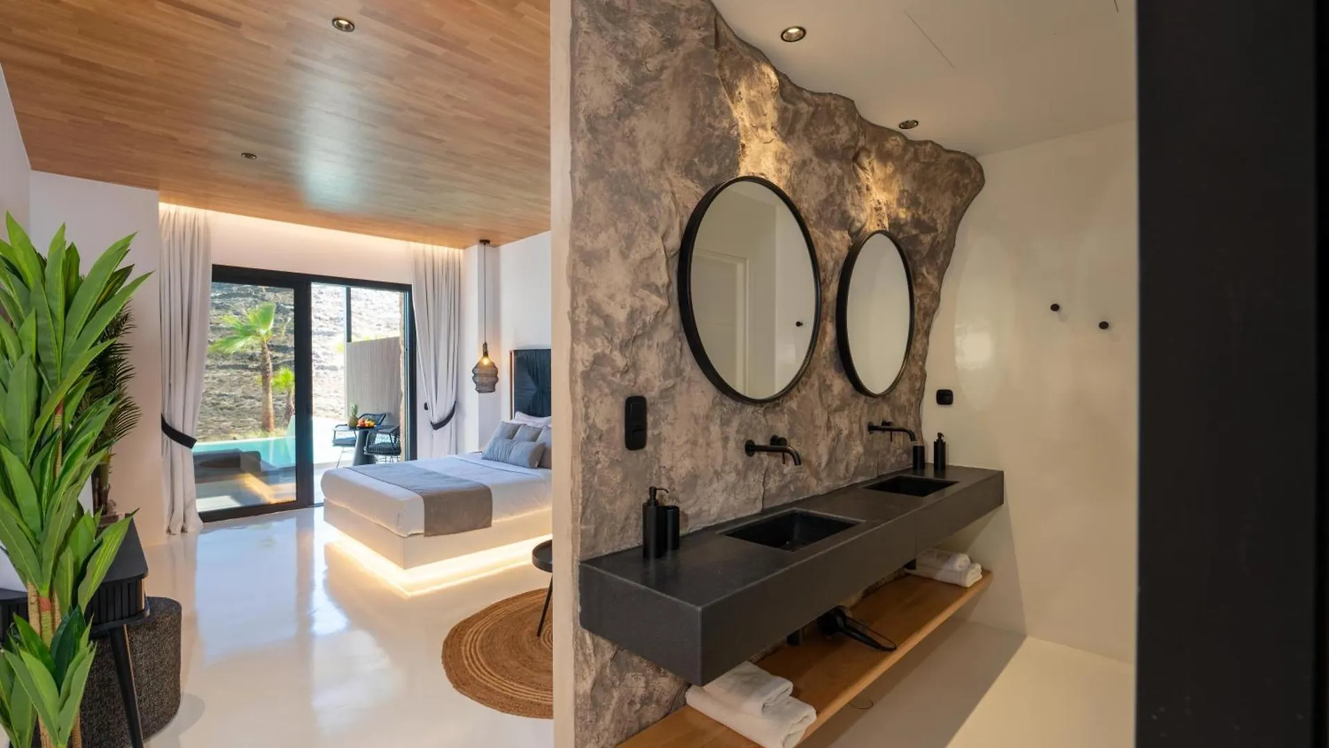Ftelia Black Villas Greece